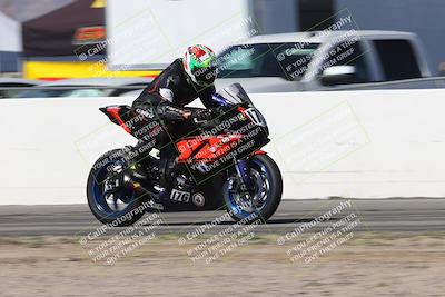media/Oct-05-2025-CVMA (Sun) [[beeef4f201]]/Race 2-Supersport Middleweight/